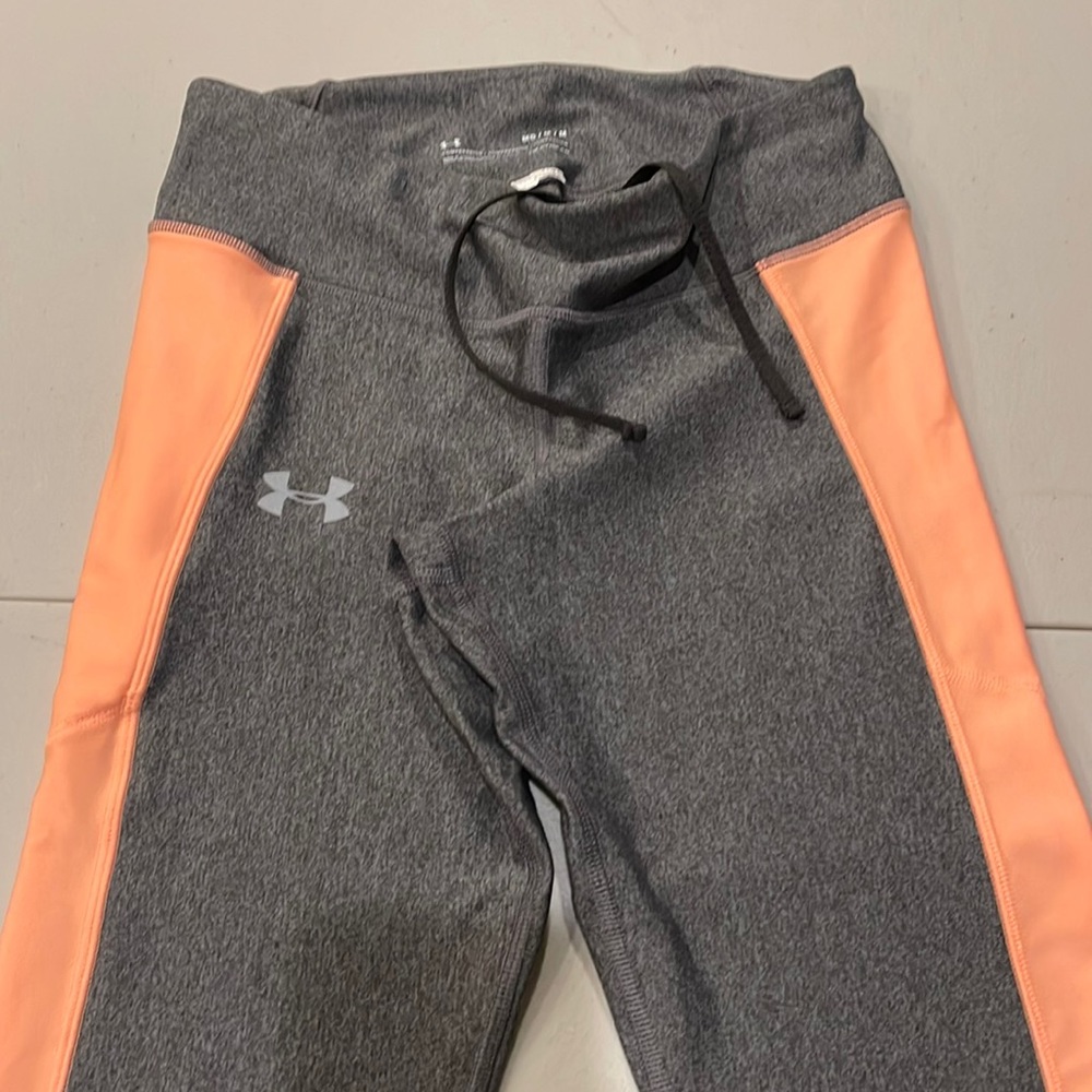 Size Medium Women’s Capri Under Armour
